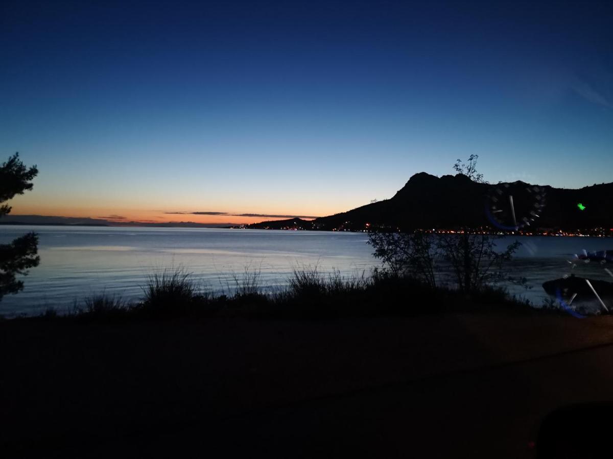Vila Jadran Omiš Esterno foto