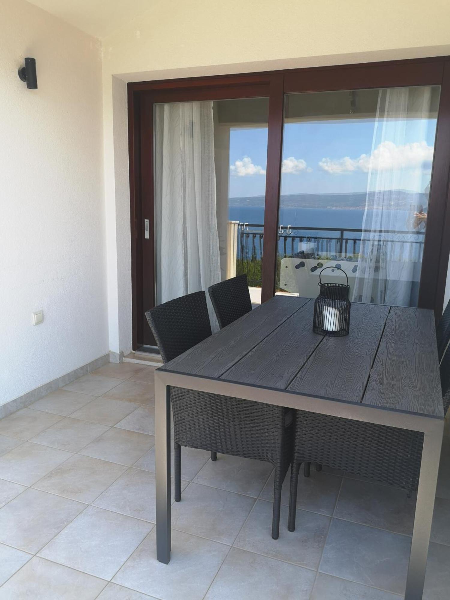Vila Jadran Omiš Esterno foto